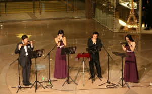 X'mas performance at Harbour City in 2007